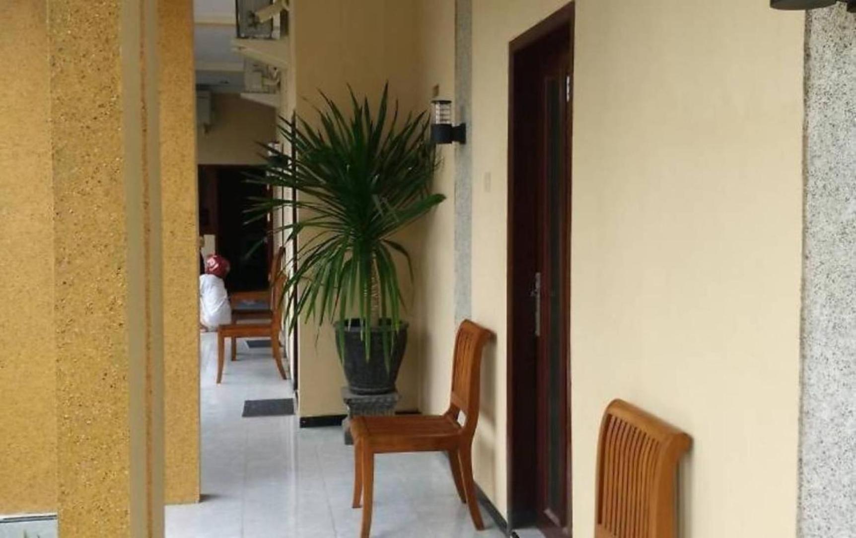 פרובולינגו Surya Guest House מראה חיצוני תמונה