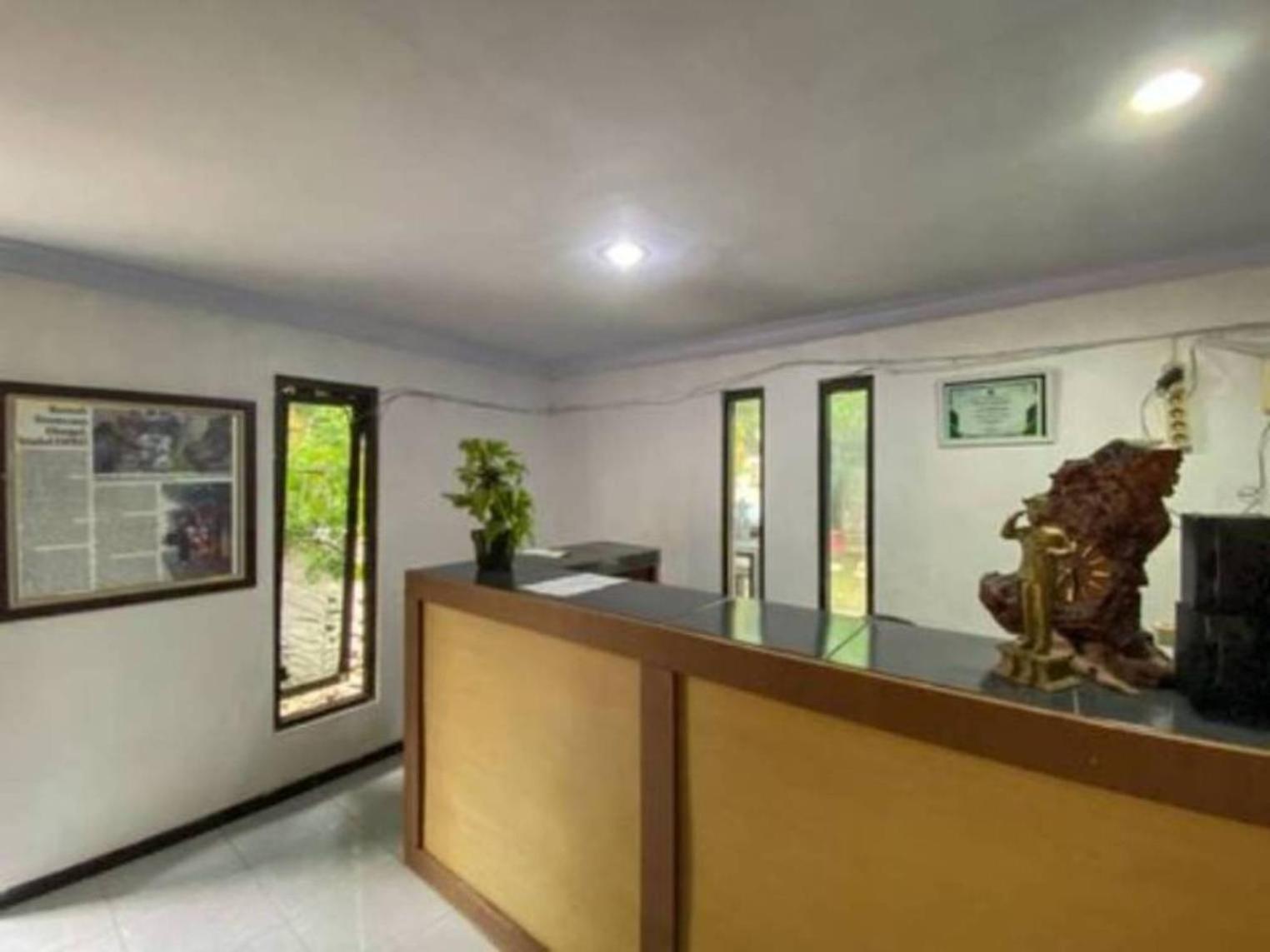 פרובולינגו Surya Guest House מראה חיצוני תמונה