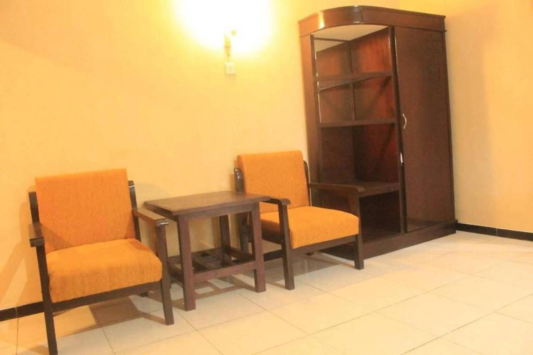פרובולינגו Surya Guest House מראה חיצוני תמונה