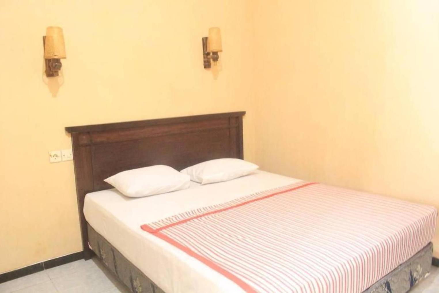 פרובולינגו Surya Guest House מראה חיצוני תמונה