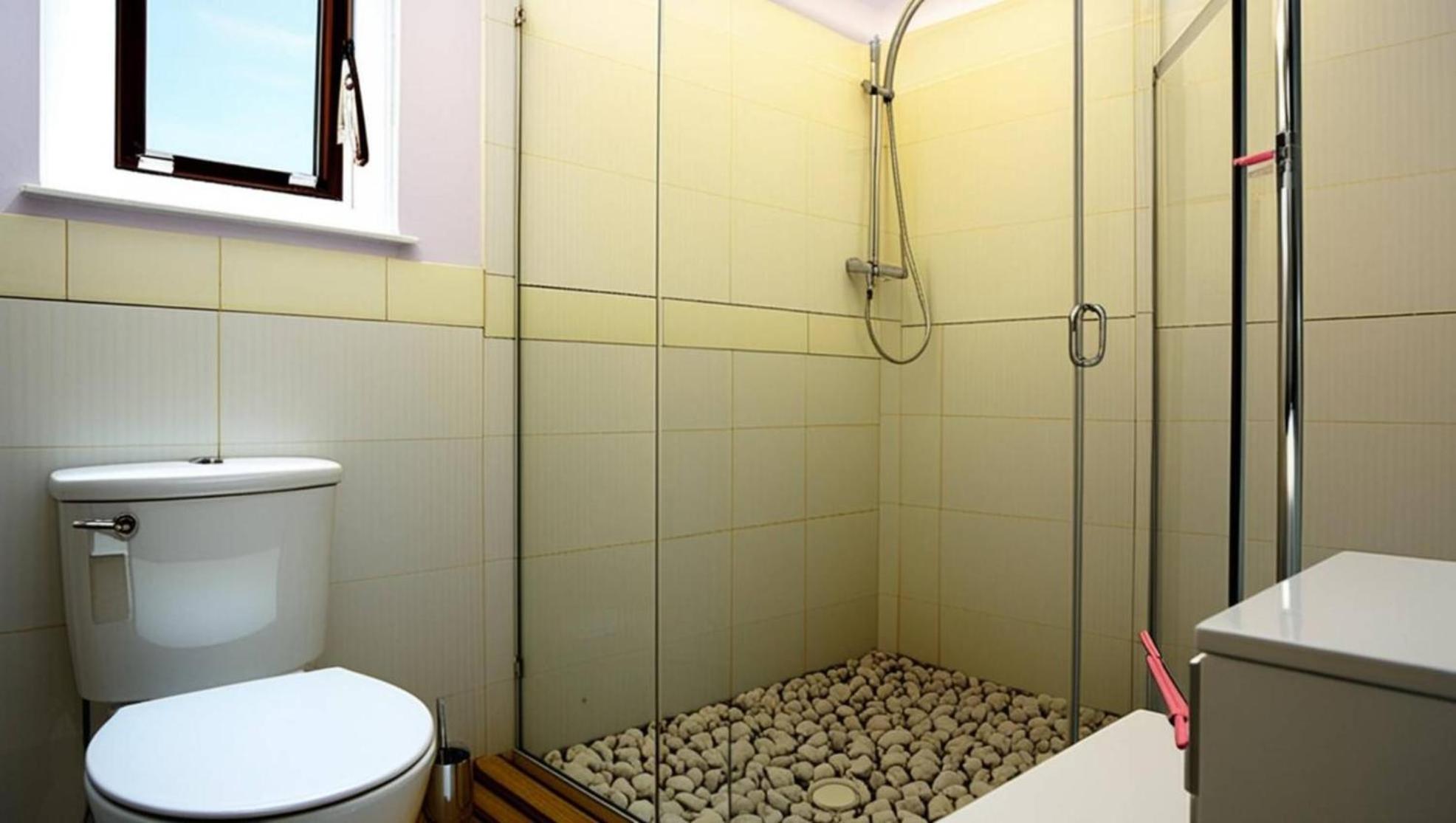 פרובולינגו Surya Guest House מראה חיצוני תמונה