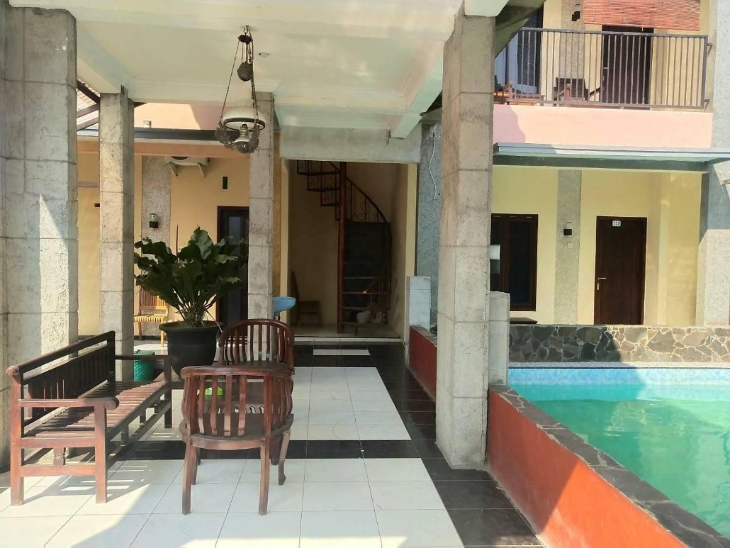 פרובולינגו Surya Guest House מראה חיצוני תמונה
